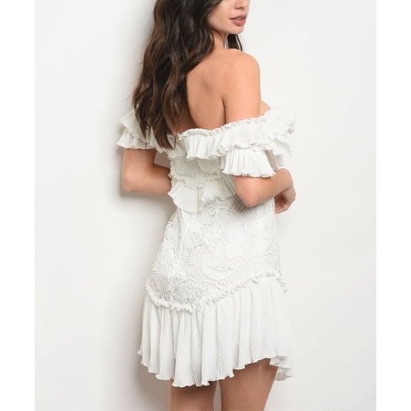 NWT Black Lace Ruffle Off-Shoulder Dress, Sz. M - Picture 4 of 4